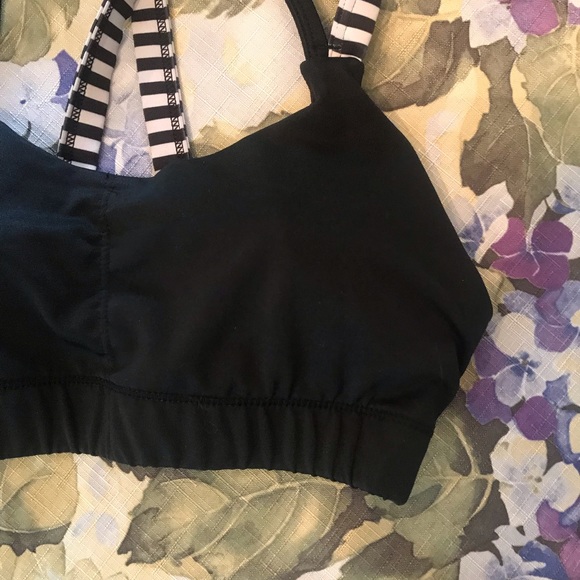 ✅ Champion Strappy black/striped sports bra - Picture 5 of 8